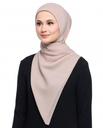 YOUR EVERYDAY SCARF IN HAZELNUT