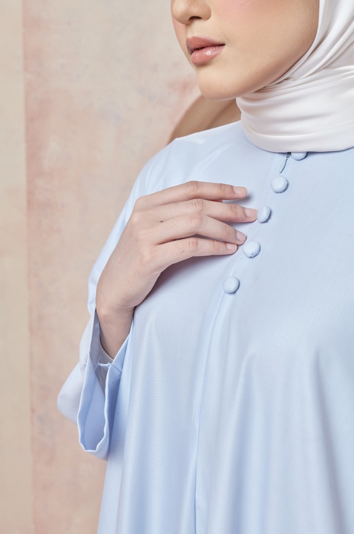 HOMELEISURE CAFTAN IN BABY BLUE