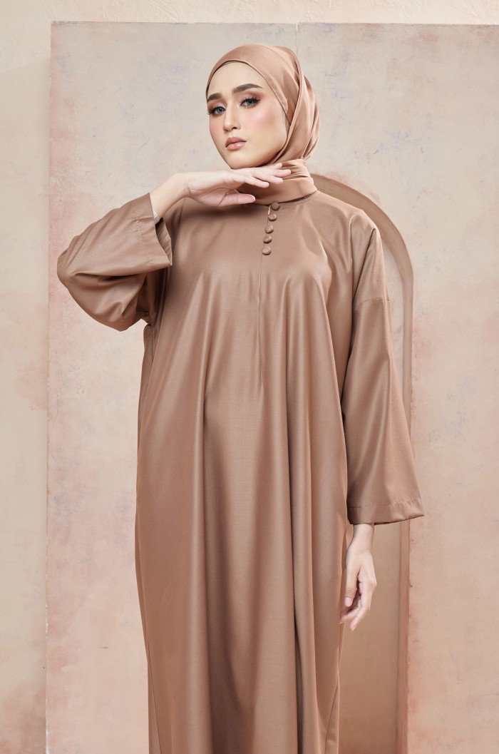 HOMELEISURE CAFTAN IN BROWN