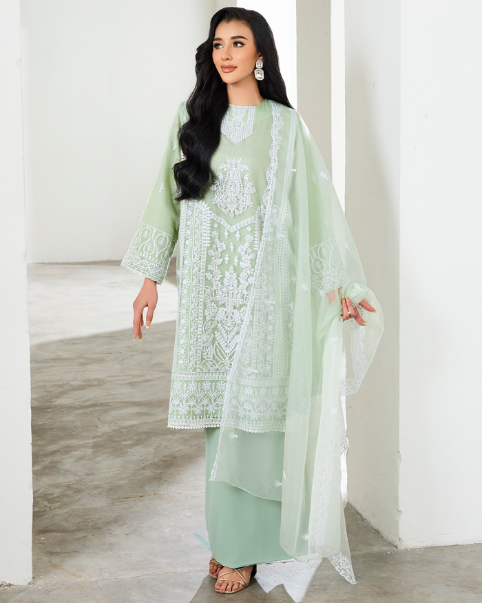 NISHA IN MINT GREEN
