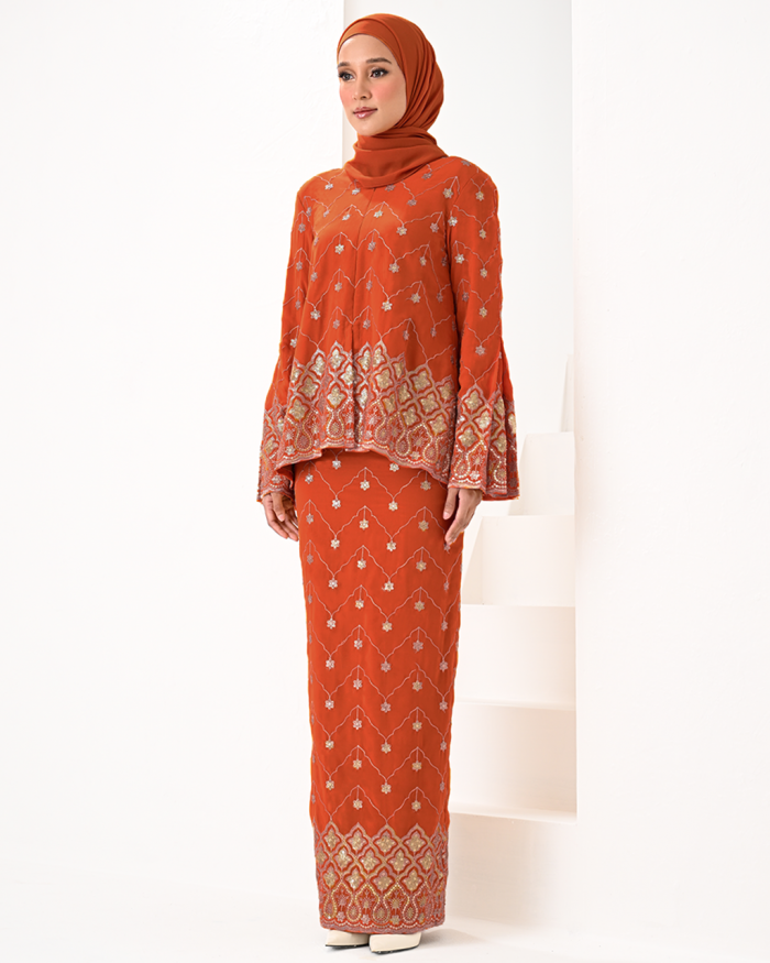 DEFECT NANDITA IN BRICK ORANGE