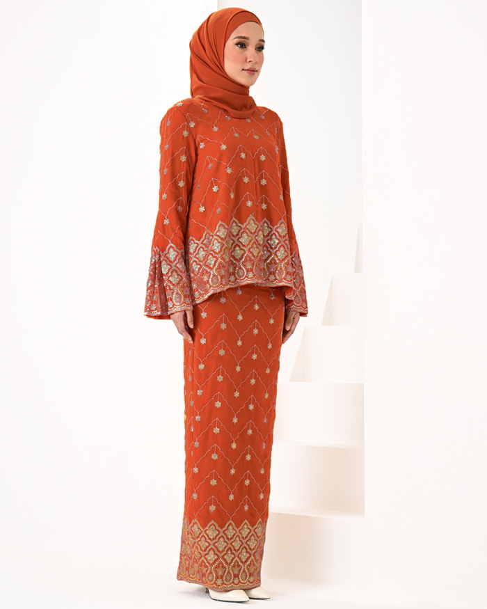 DEFECT NANDITA IN BRICK ORANGE