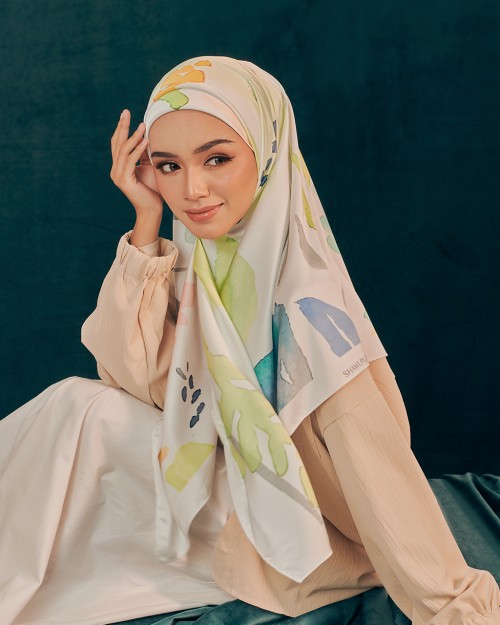 JASMINE IN IRIS