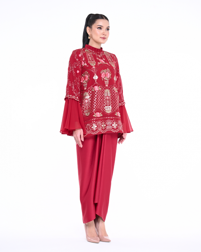 NATHRA IN MAROON
