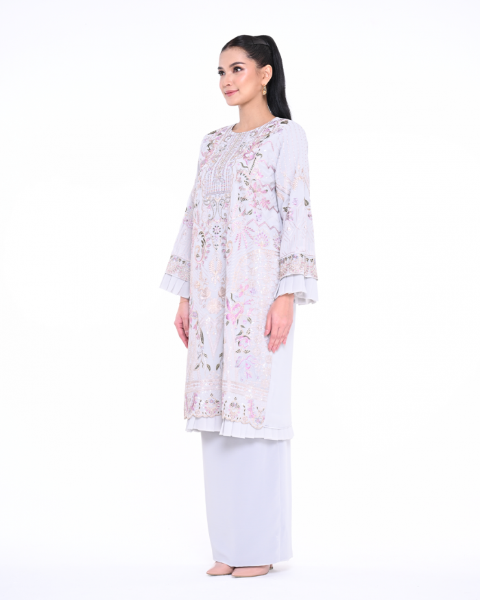 AMISHA IN LIGHT GREY