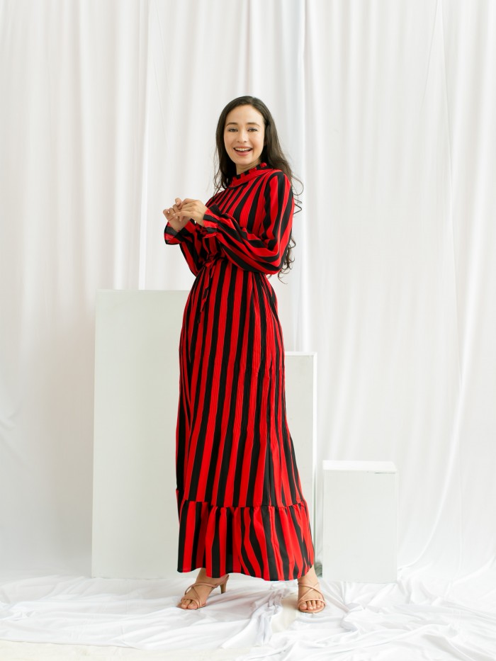 LASELLE DRESS IN BLACK RED