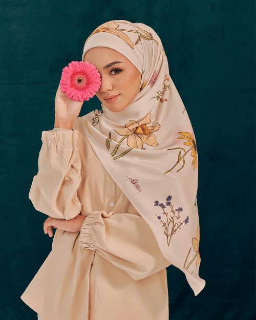 JASMINE IN MAGNOLIA