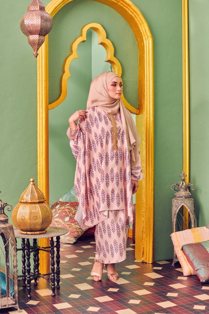 MEENAKSHI CAFTAN IN BABY PINK