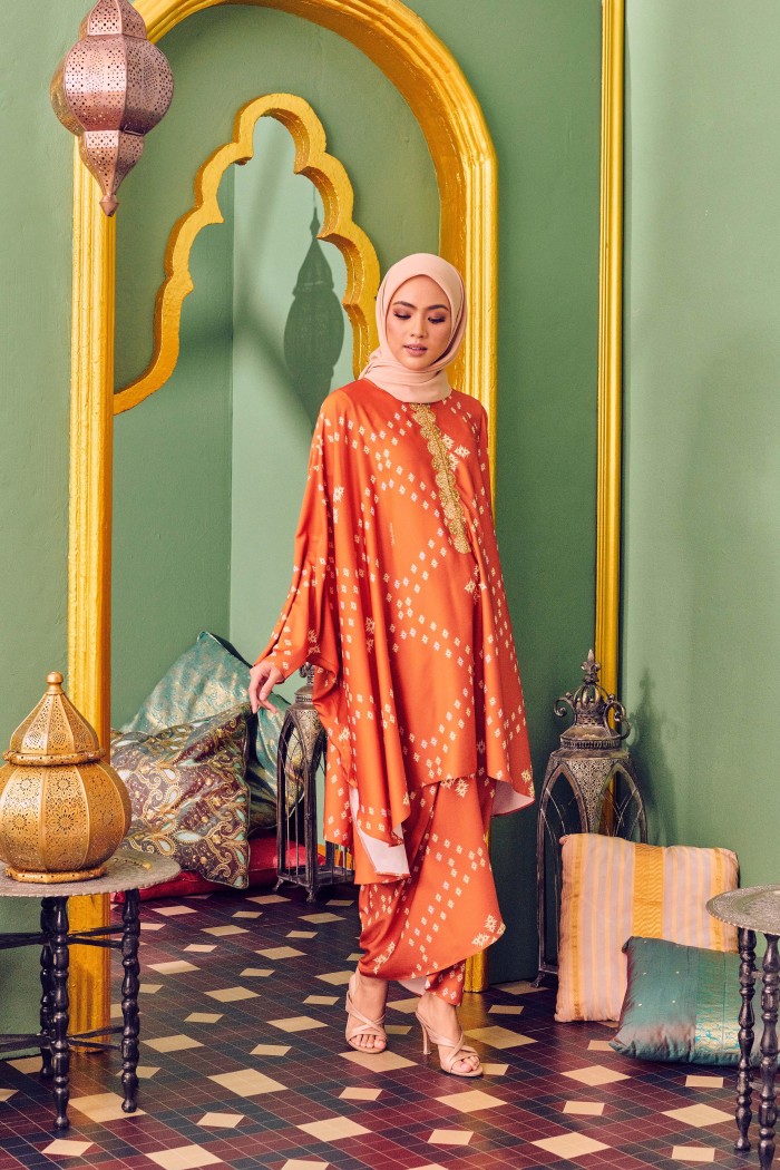 MEENAKSHI CAFTAN IN TANGERINE