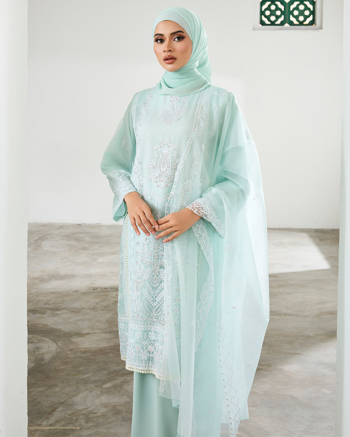 DEFECT NISHA IN TIFFANY GREEN