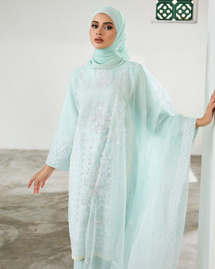 DEFECT NISHA IN TIFFANY GREEN