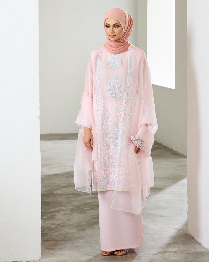 DEFECT NISHA IN SOFT PINK