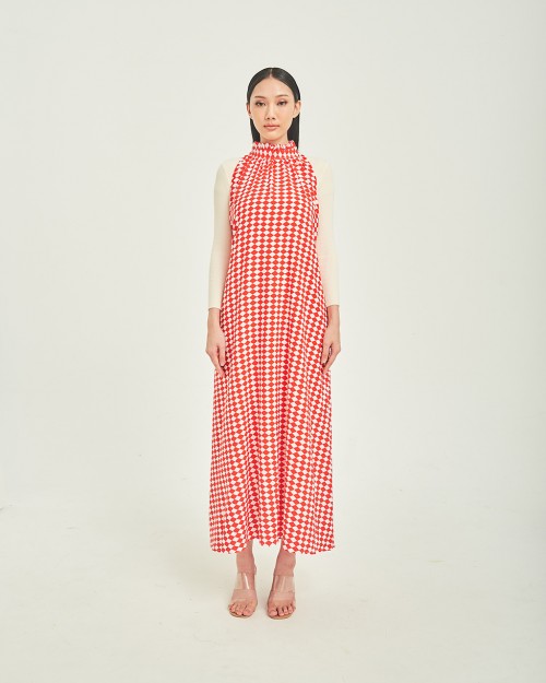 DAYNA IN CHECKERED RED