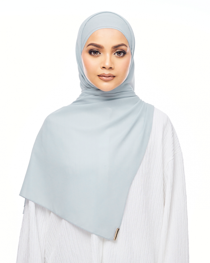 MALIQA SHAWL IN POWDER BLUE