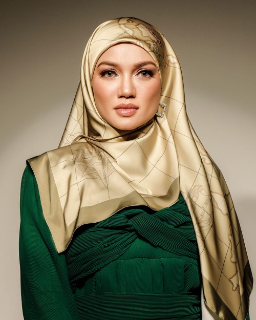 DIRGAHAYU IN PUNCAK DUNIA