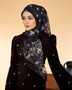 TENUN RAYA RAISA IN BLACK
