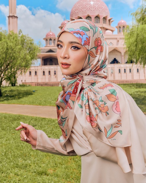 The Myra Bag – Buttonscarves Malaysia