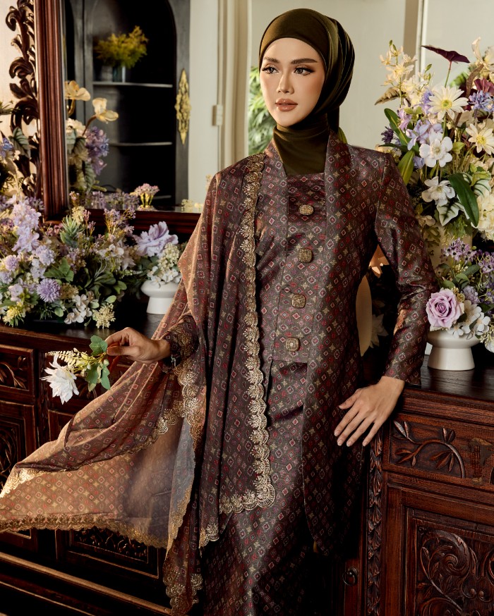 SIARA IN FOREST GREEN SPRINTED