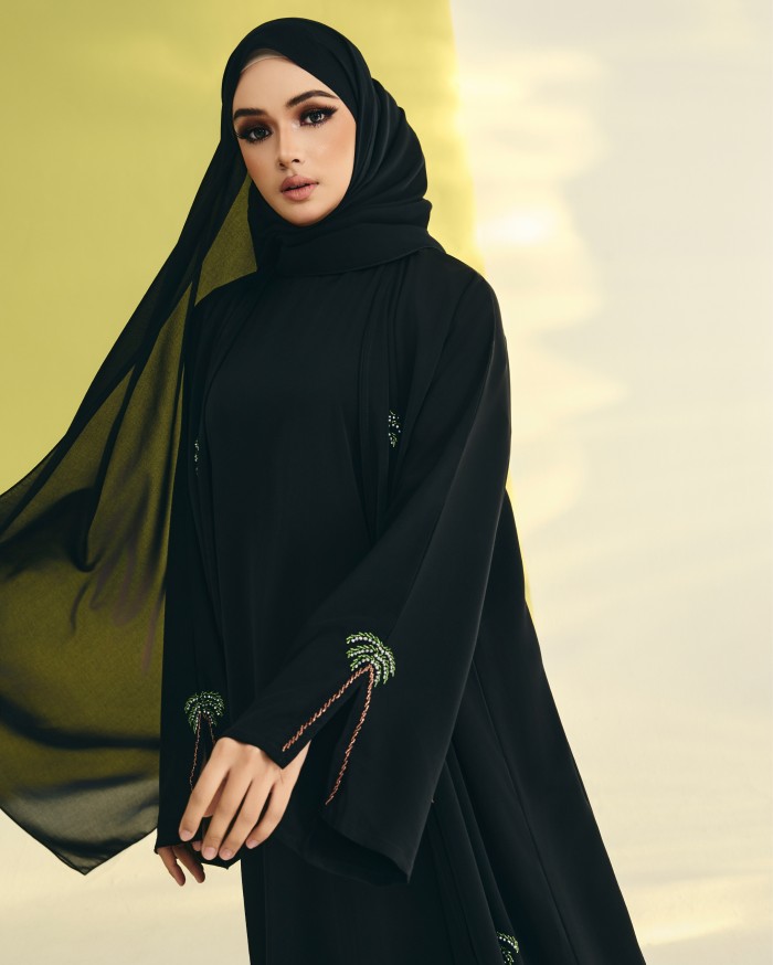 LUBNA IN BLACK