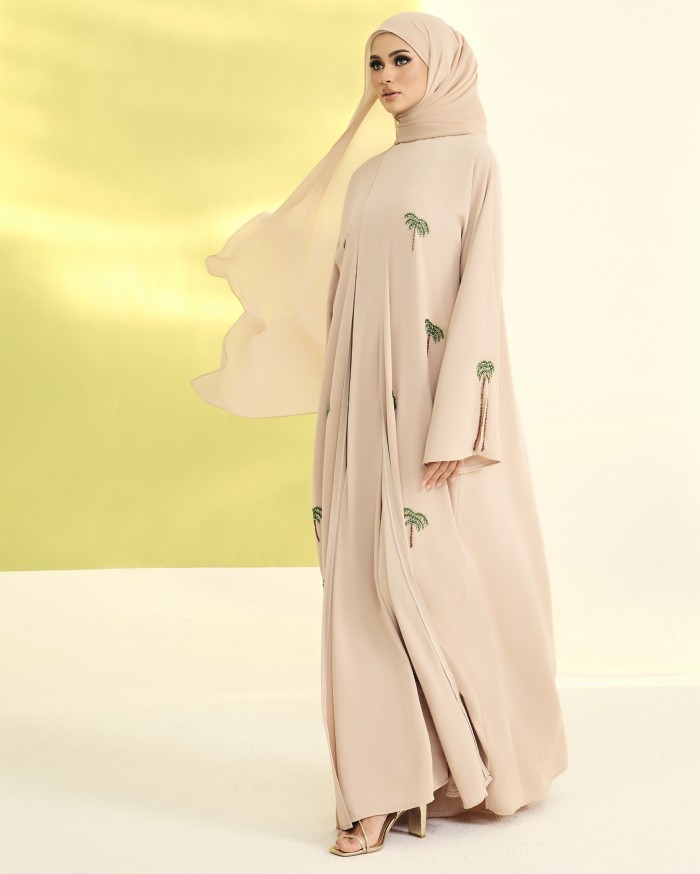 LUBNA IN NUDE