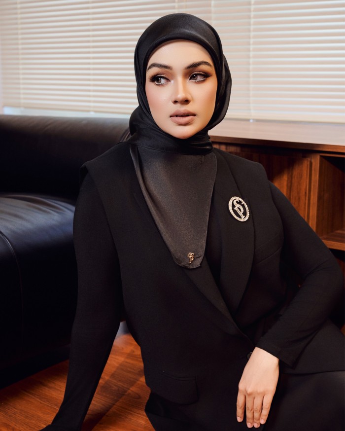 SILK ORGANDY IN BLACK