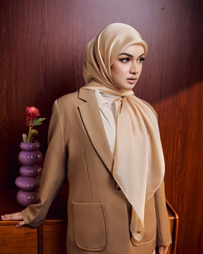 SILK ORGANDY IN CHAMPAGNE