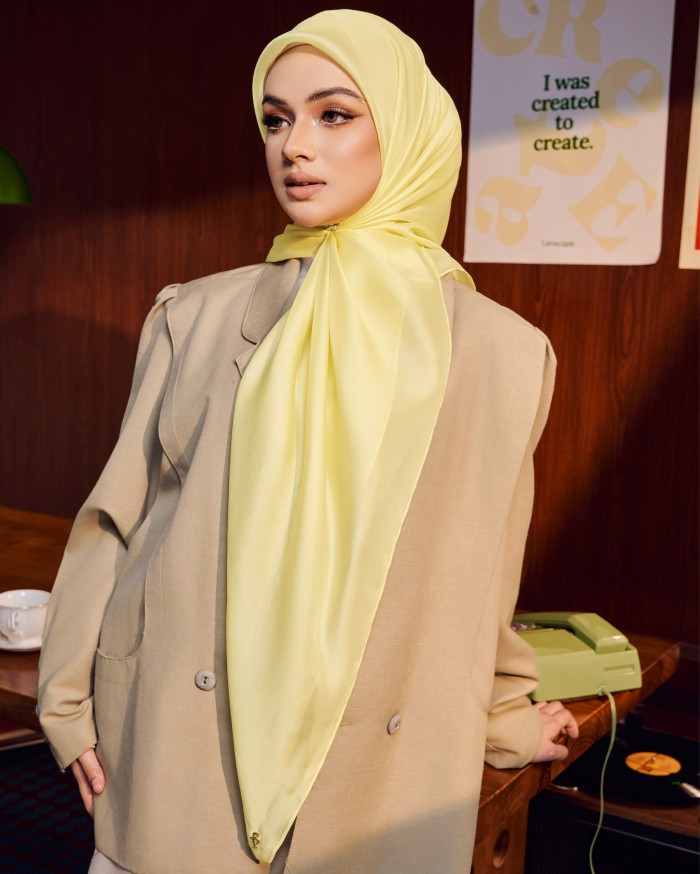 SILK ORGANDY IN PASTEL YELLOW
