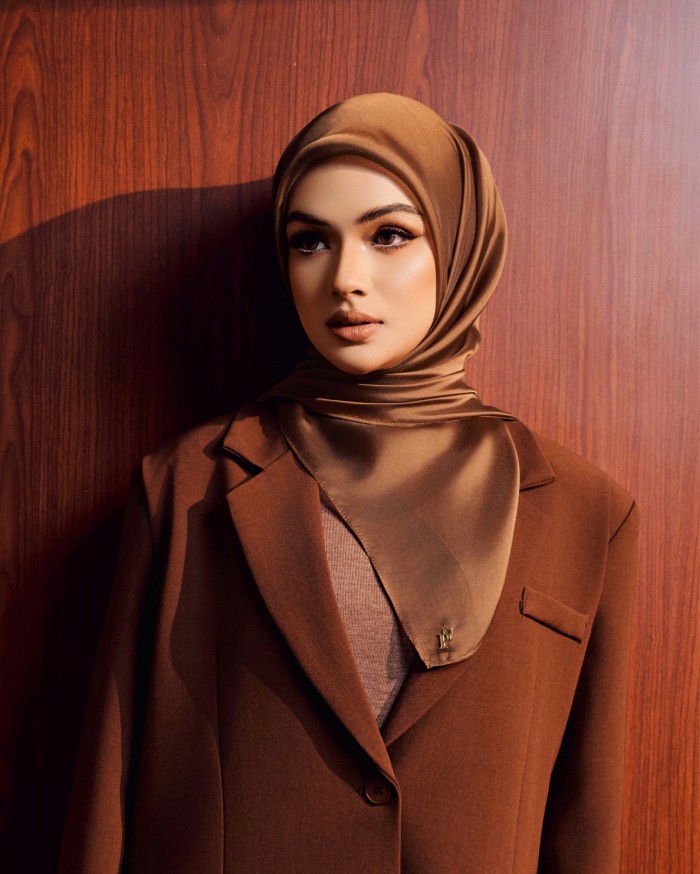 SILK ORGANDY IN AUBURN BROWN