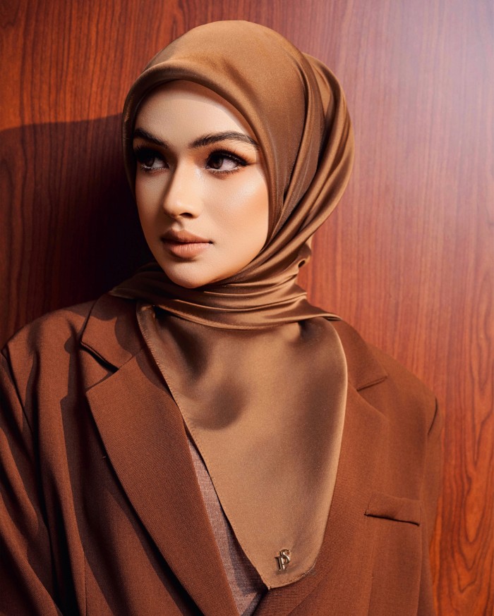 SILK ORGANDY IN AUBURN BROWN