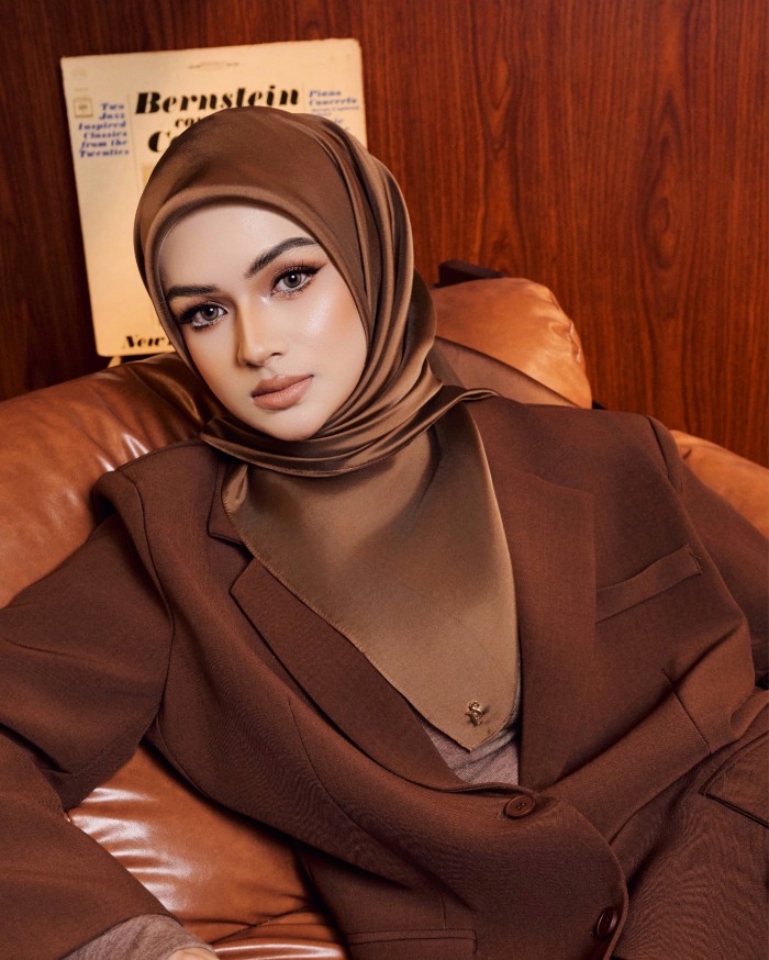 SILK ORGANDY IN AUBURN BROWN
