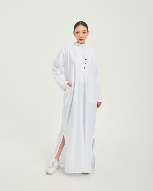 ALYA IN WHITE