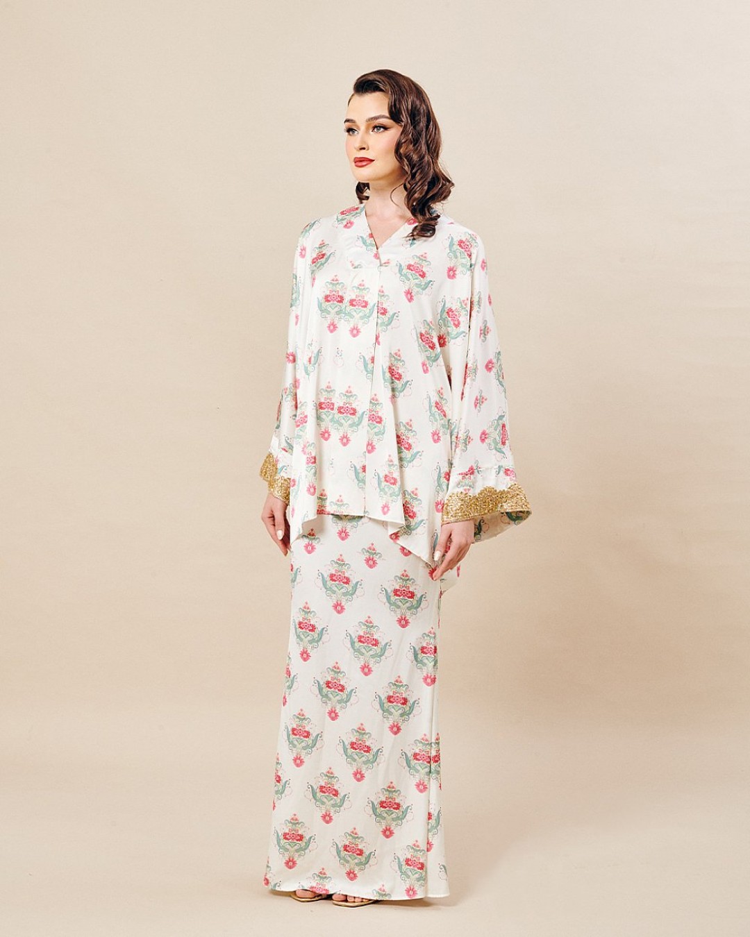 DEFECT ASHA CAFTAN IN WHITE