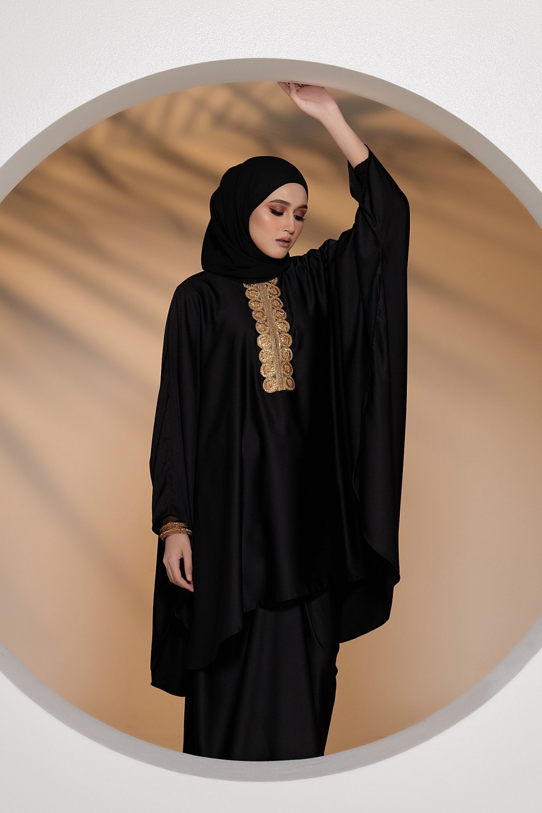 RANI CAFTAN IN BLACK
