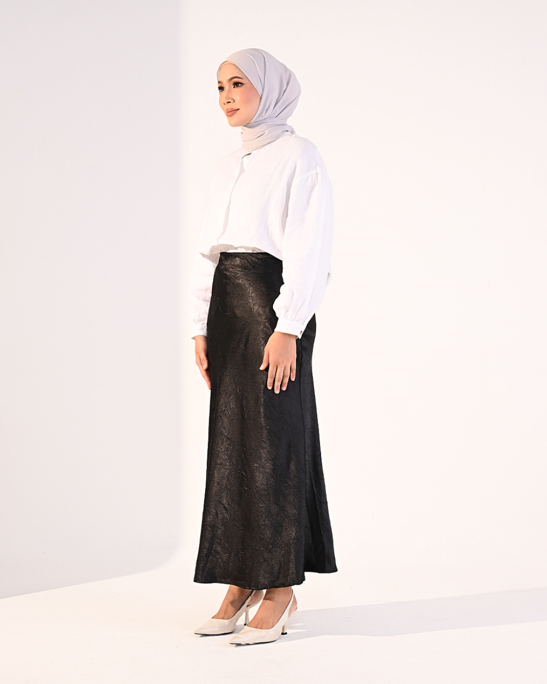 DEFECT CAMRYN SKIRT IN BLACK