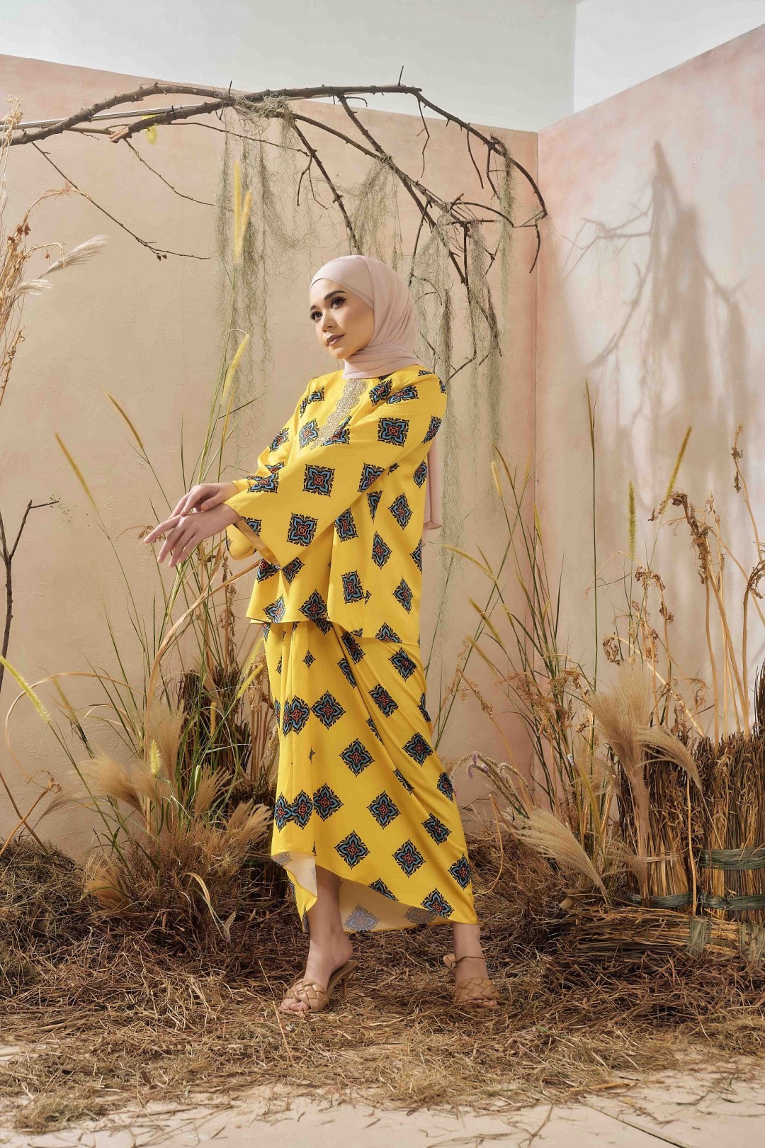 DARIKA IN HONEY YELLOW