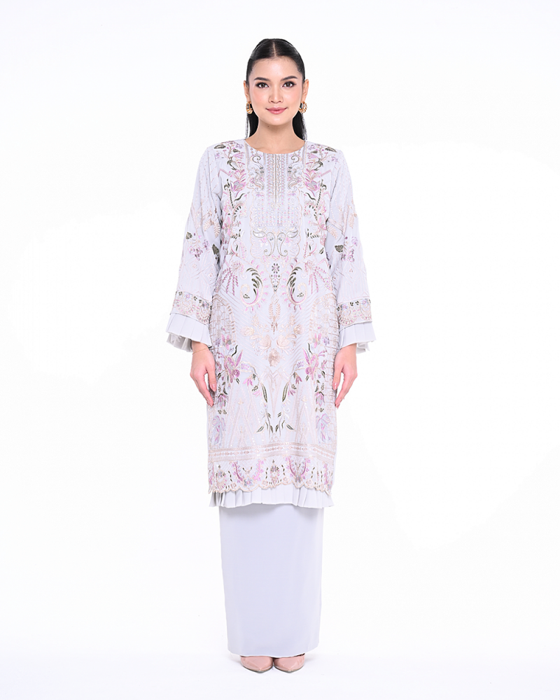AMISHA IN LIGHT GREY
