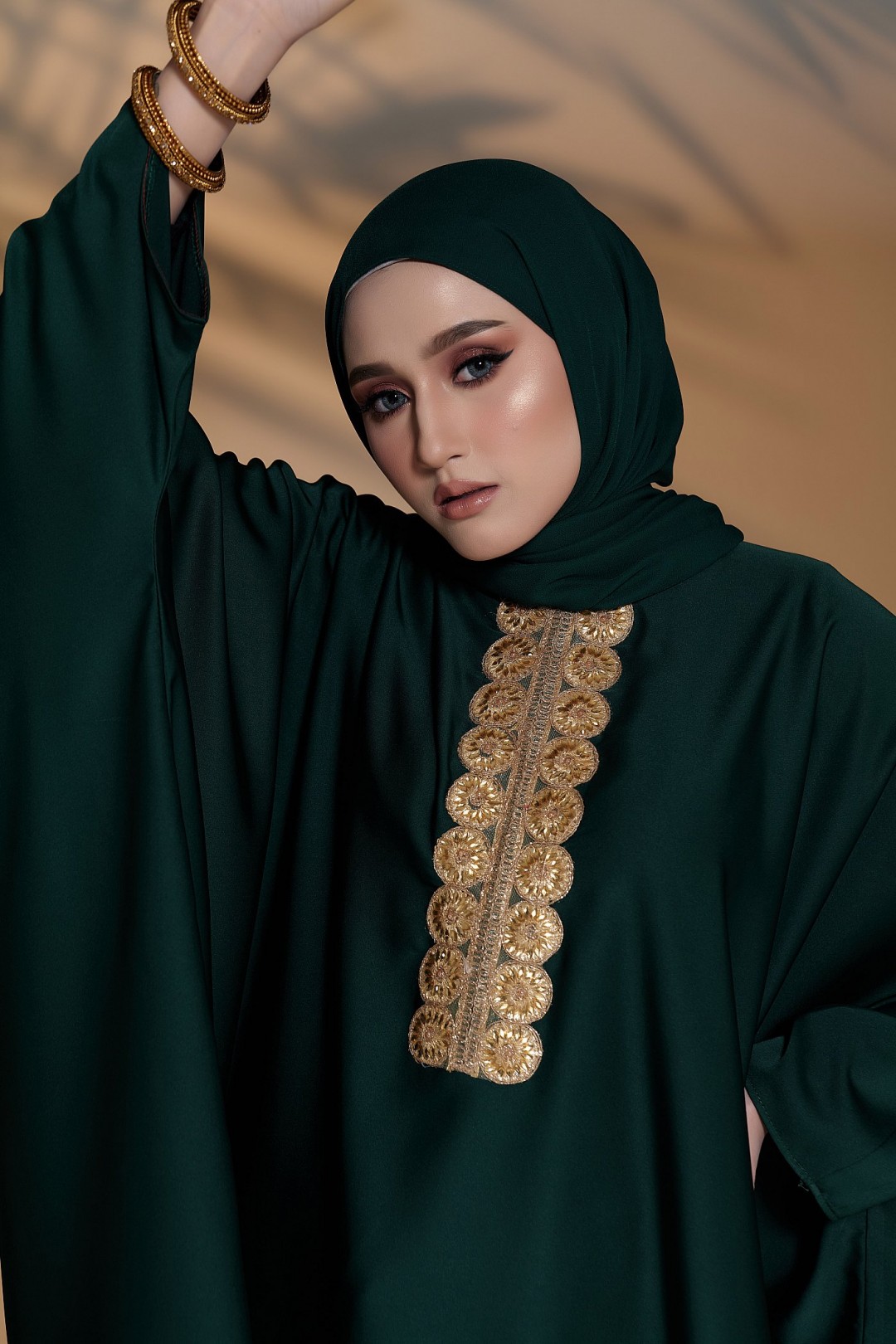 DEFECT RANI IN EMERALD GREEN