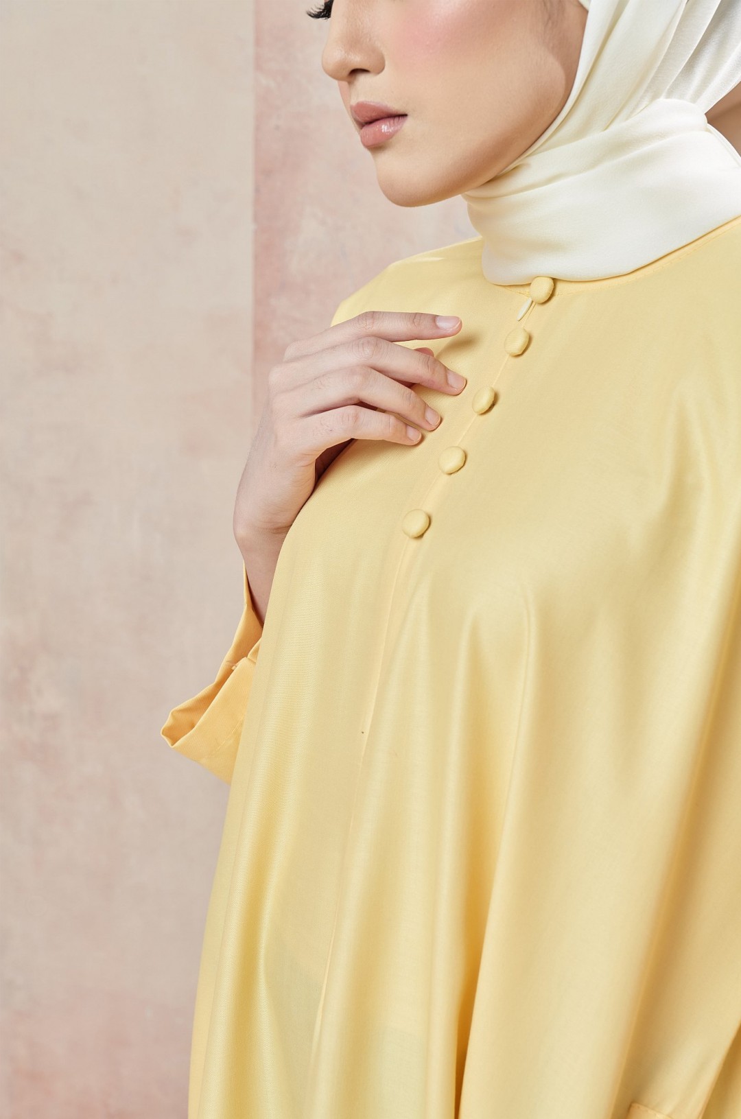 HOMELEISURE CAFTAN IN YELLOW