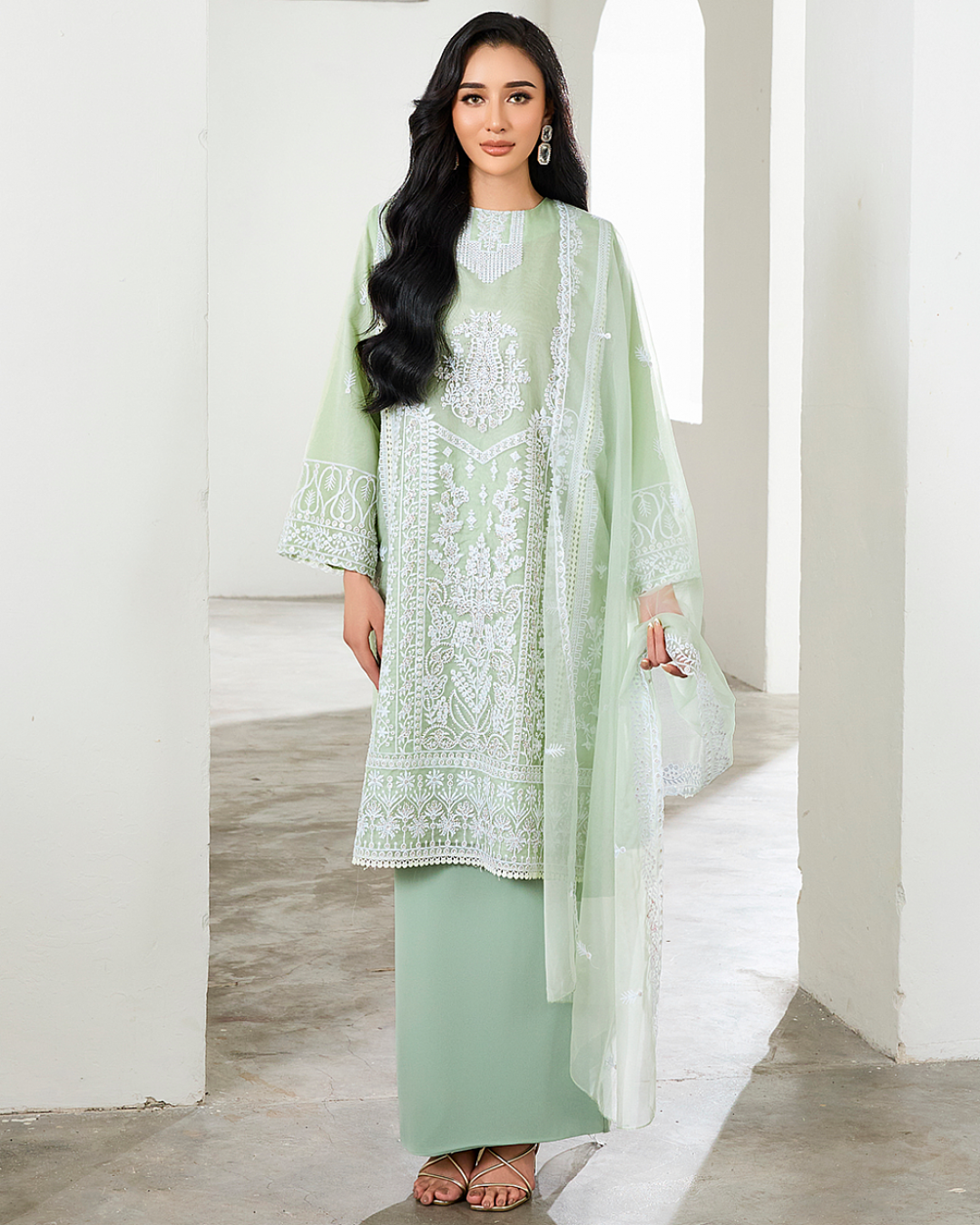 NISHA IN MINT GREEN