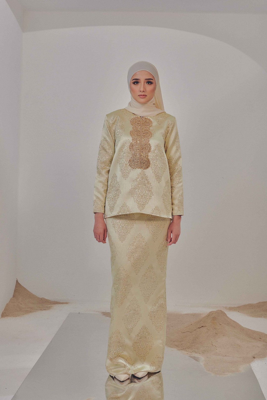 MARIYANA IN VANILLA SUGAR