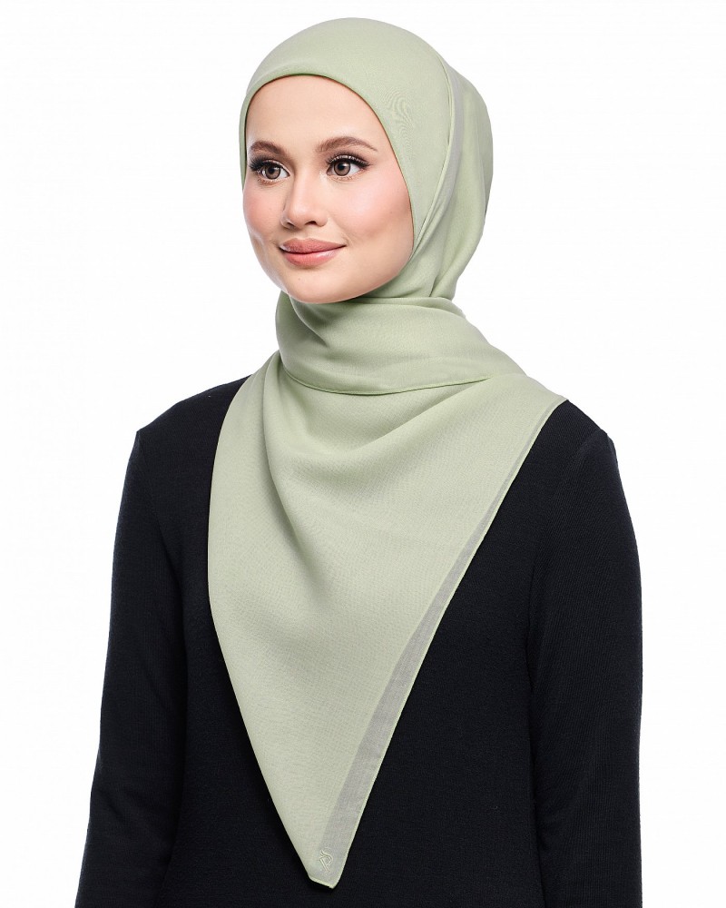 YOUR EVERYDAY SCARF IN PISTACHIO