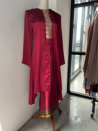 NANDINI IN MAROON