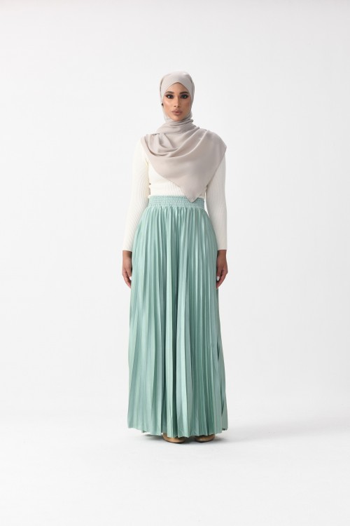 MADISON PLEATED SKIRT IN ASH GREEN